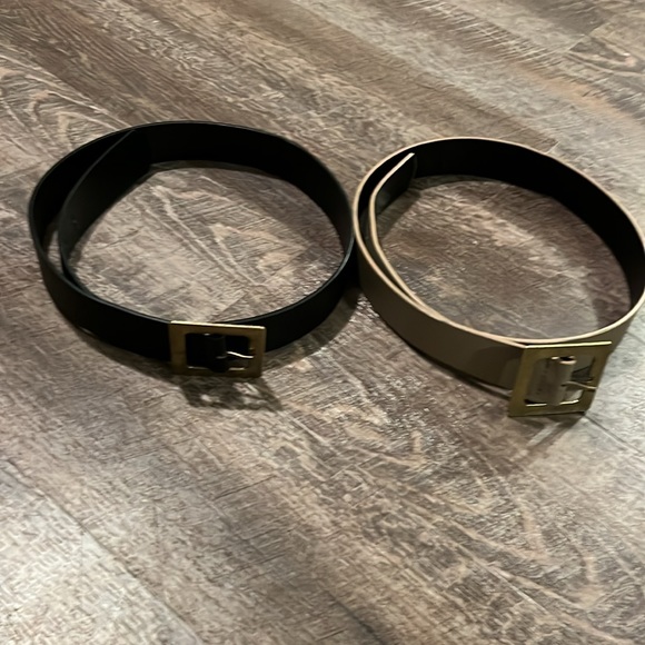 🔴 $2 - Black and Tan with Gold from Boutique - Picture 1 of 4